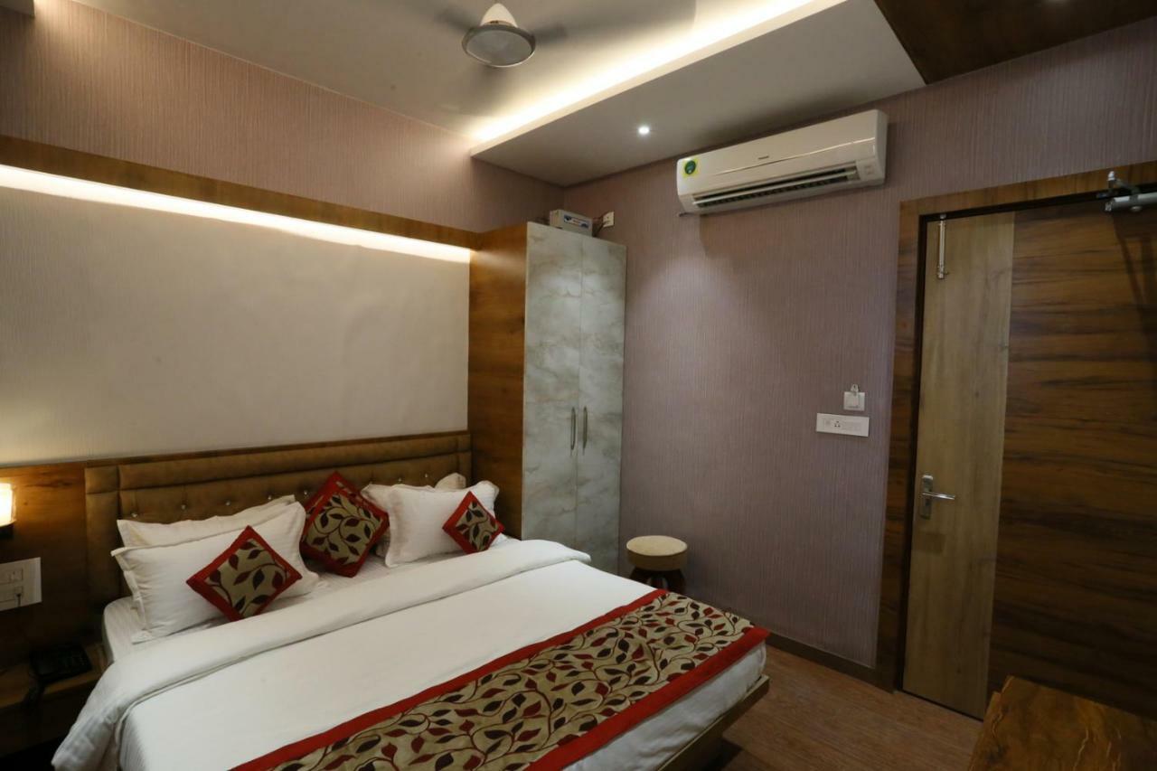A Palace On River Hotel 3*